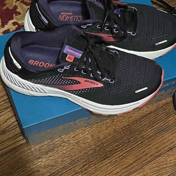 Brook’s Adrenaline Gts 22 - Picture 7 of 8